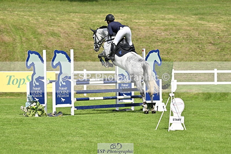 250613A-101442-00349 - Cls 1 Snr Newcomers and 1.10m Open