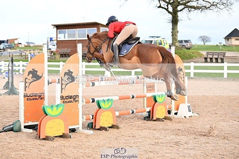 241208-132913-01795 - Cls 21 Newcomers and 1.10m Open