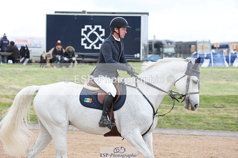 240419A-115203-06867 - Cls 6, 2 Star Medium Tour 1.35m