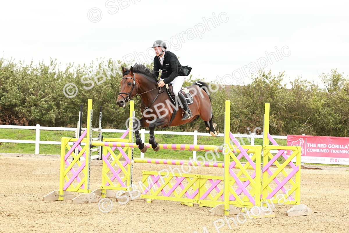 1I0A8008 - Class 5 - Senior Foxhunter 1.20m
