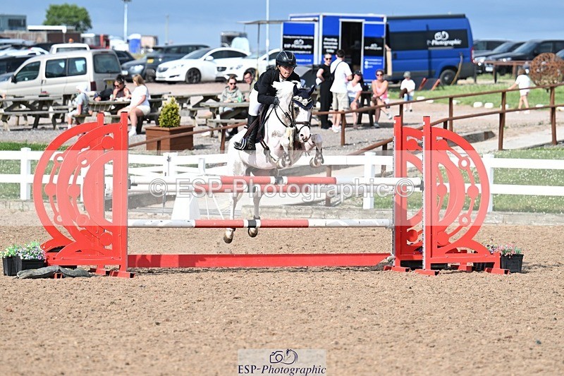 260627-175245-05875 - Cls 27 Foxhunter and 1.10m
