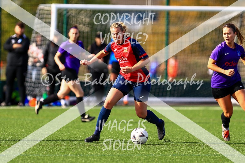 1DX30477 - 2025-10-05 FC Abbey Meads Ladies V Purton  Kingsdown FC Ladies