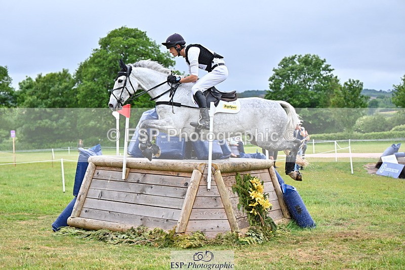 250524A-100704-08911 - A-052-Musa.Hussain-LIQUID.LUCK