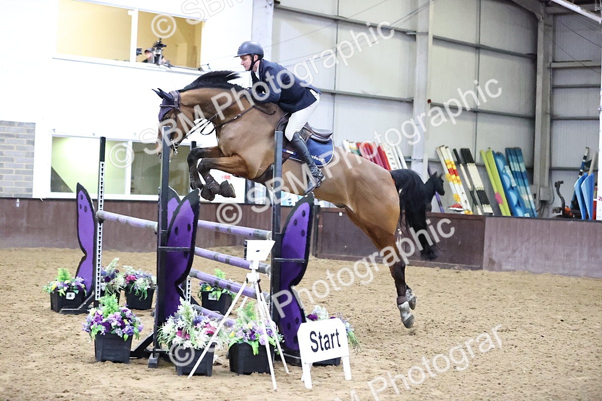 SBM_010181 - Class 25 - Equestrian Senior Foxhunter 1.20m