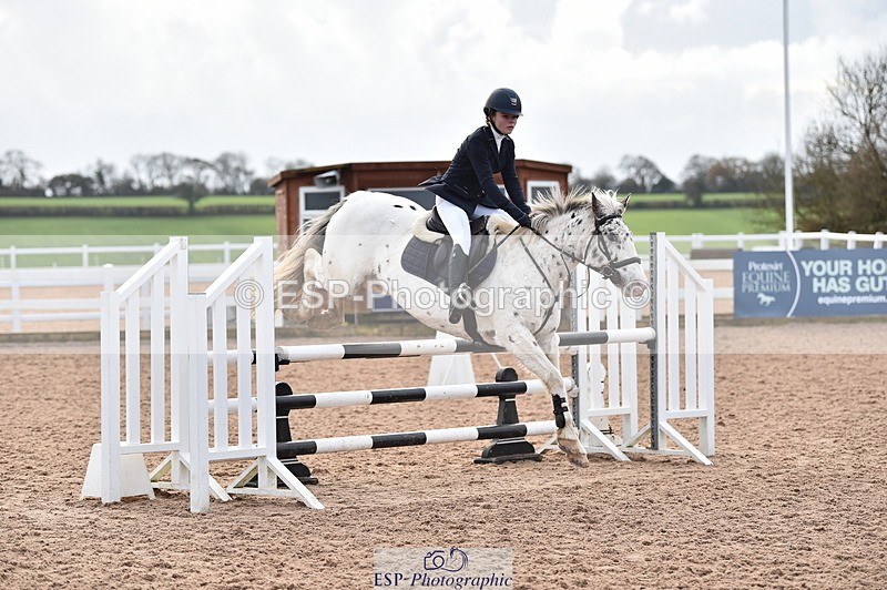 231203A-114224-00942 - Cls 4 Newcomers & 1m Open