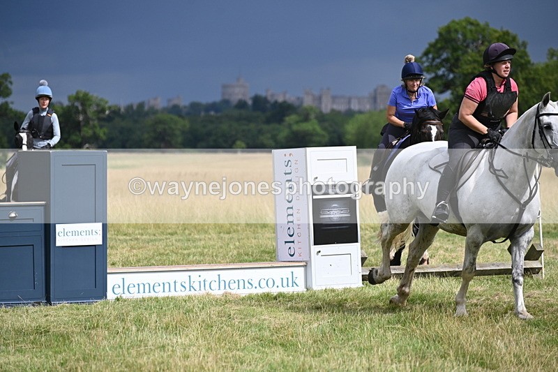 WJ6_2648 - Time at Jump 11:06 to 11:40