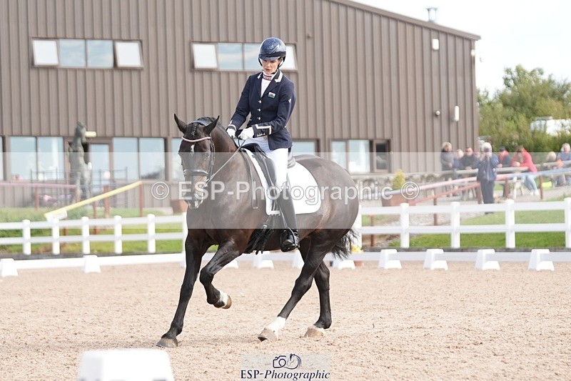 250906-103730-01516 - 005-Jessica.AllenHendrewen.Desert.Lady