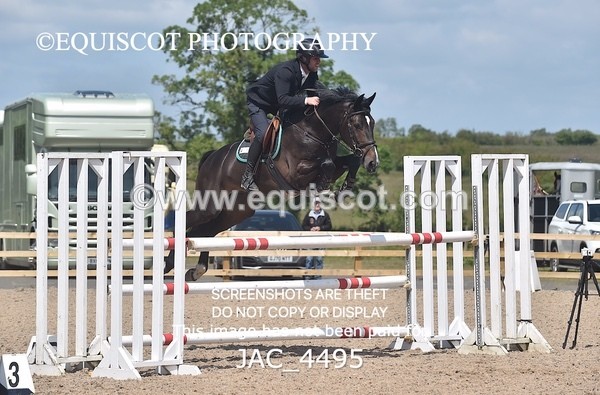 JAC_4495 - CLASS 6 Senior Newcomers/ 1.10m Open