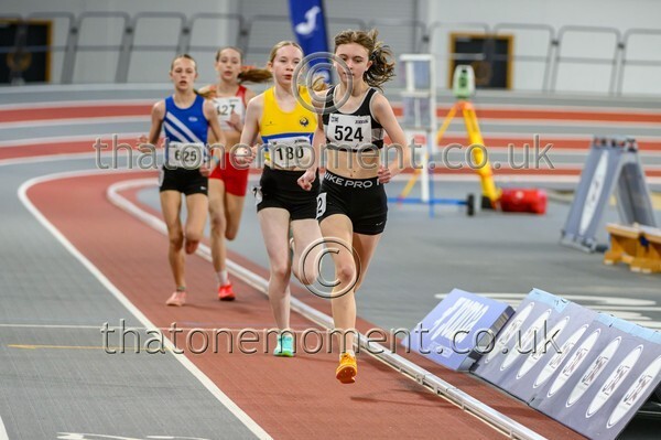 Age26SUN-927668 - Track Female