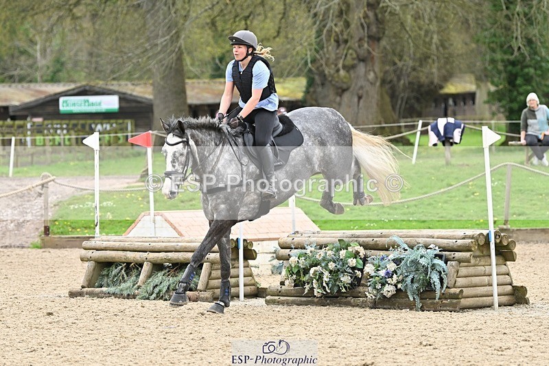 240411-121537-01221 - Group 4 XC