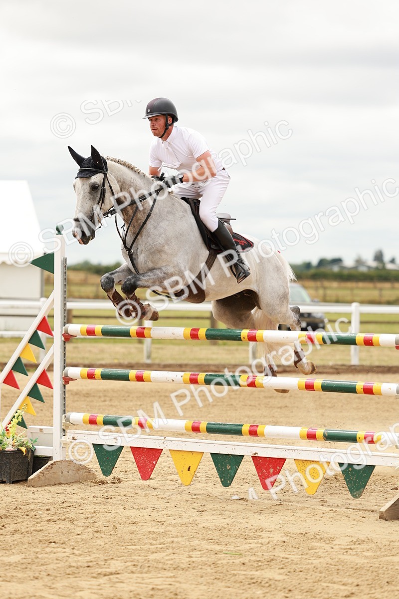 SBM_017560 - Class 21 - Senior Newcomers Championship 2d Rd