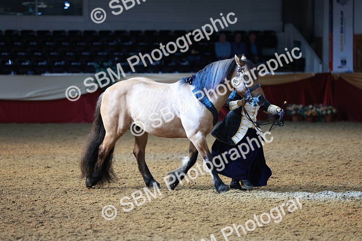 SBM_12046 - Class 103 - IH Costume