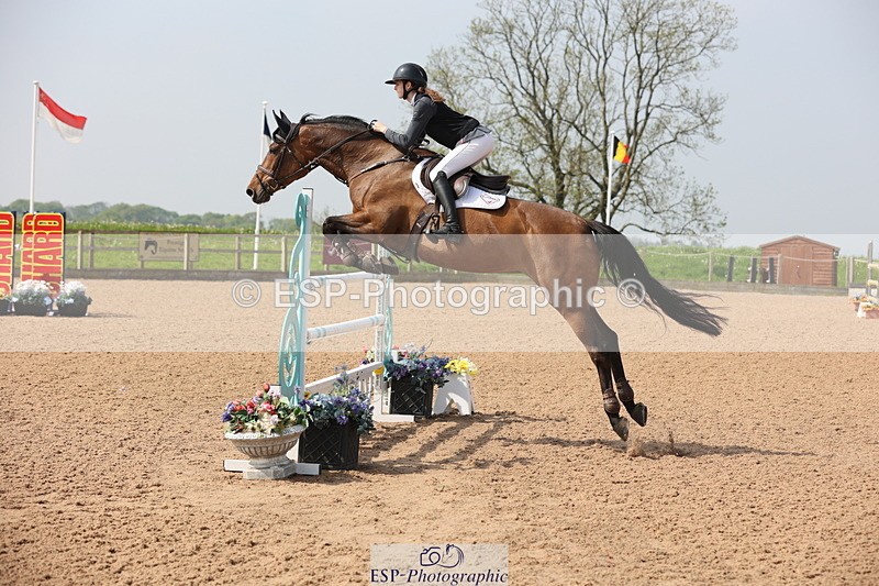 240511A-104904-11904 - Cls 33 Snr 1.20m Open