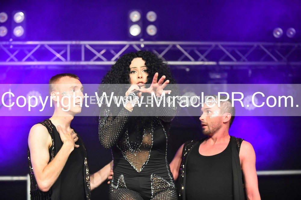 SH4_6888 - The Cher Experience