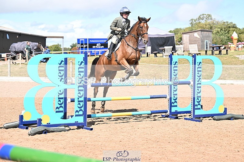 250827B-132208-00541 - Cls 4 Snr Newcomers 1.10m