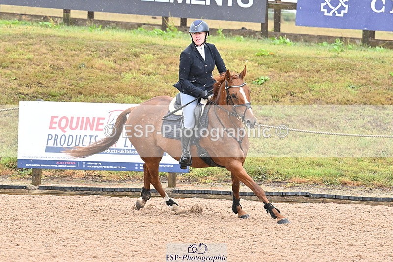 250827B-104700-00140 - Clear Round & Cls 1 Brit Nov 90cm