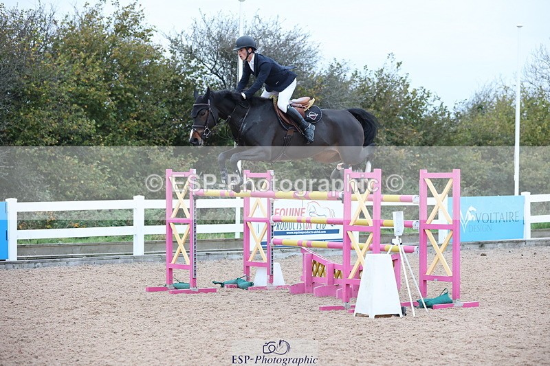 241101A-160134-03195 - FRI Cls 8 National 1.30m