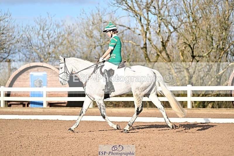 241214-111547-01345 - 105-Janine.Paterson-Machas.Grey