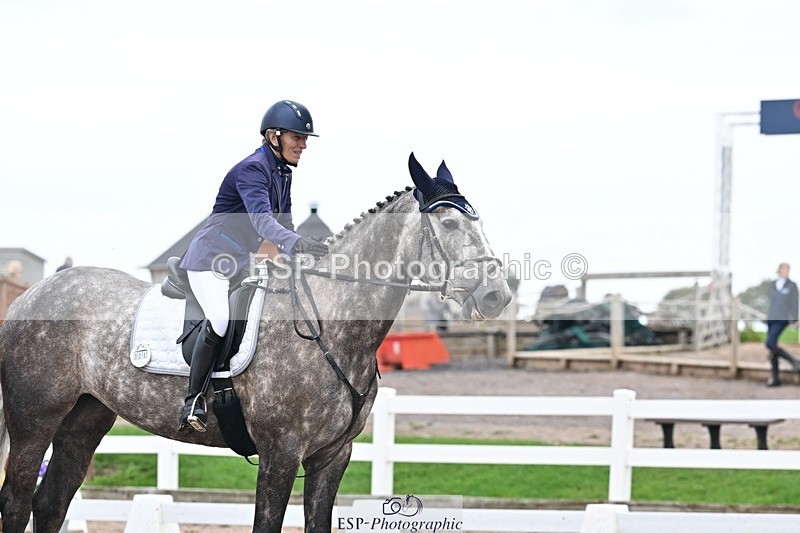 250907-133704-08547 - 008-Caroline.LynchHio.Easter.Rose