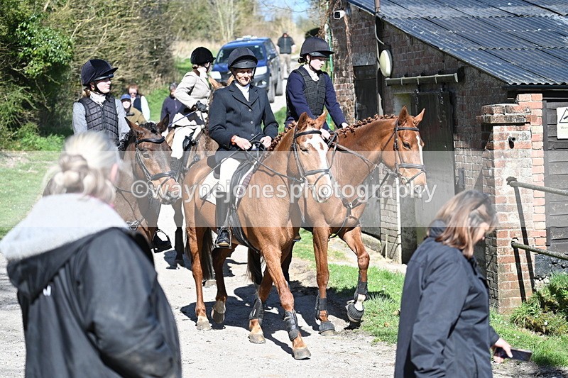 WJ7_9770 - Home for hunt tea !