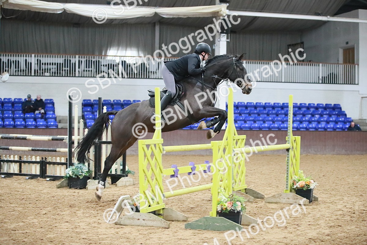 SBM_001106 - Class 4 - Senior Newcomers - 1.10m Open
