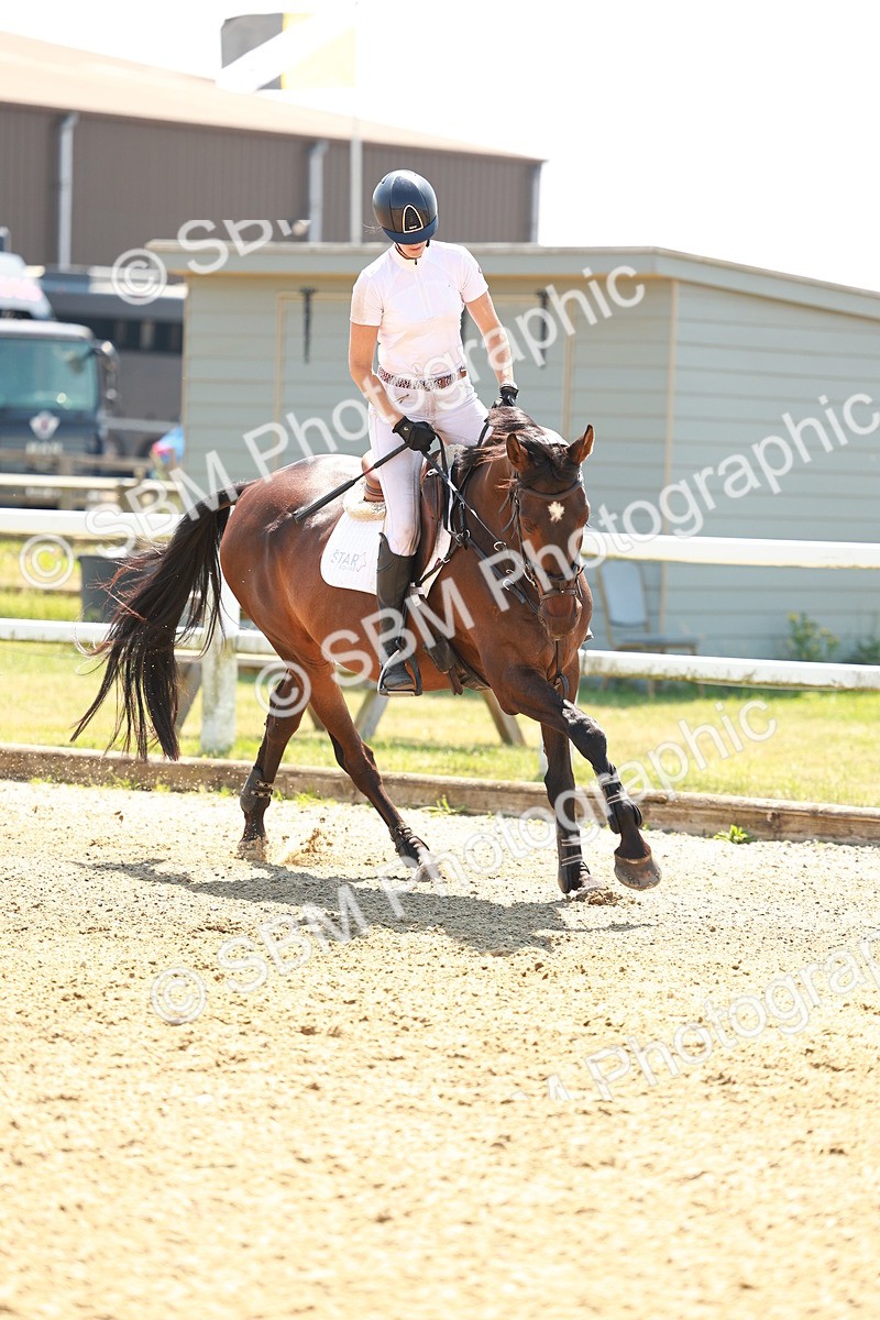 SBM_001511 - Class 4 - Senior Newcomers - 1.10m