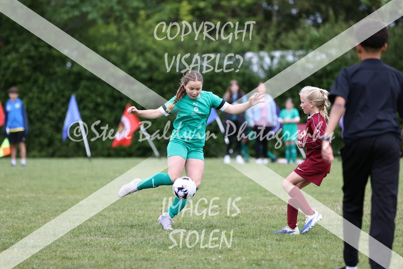 1DX31845 - Covingham Park V Tadpole Farm