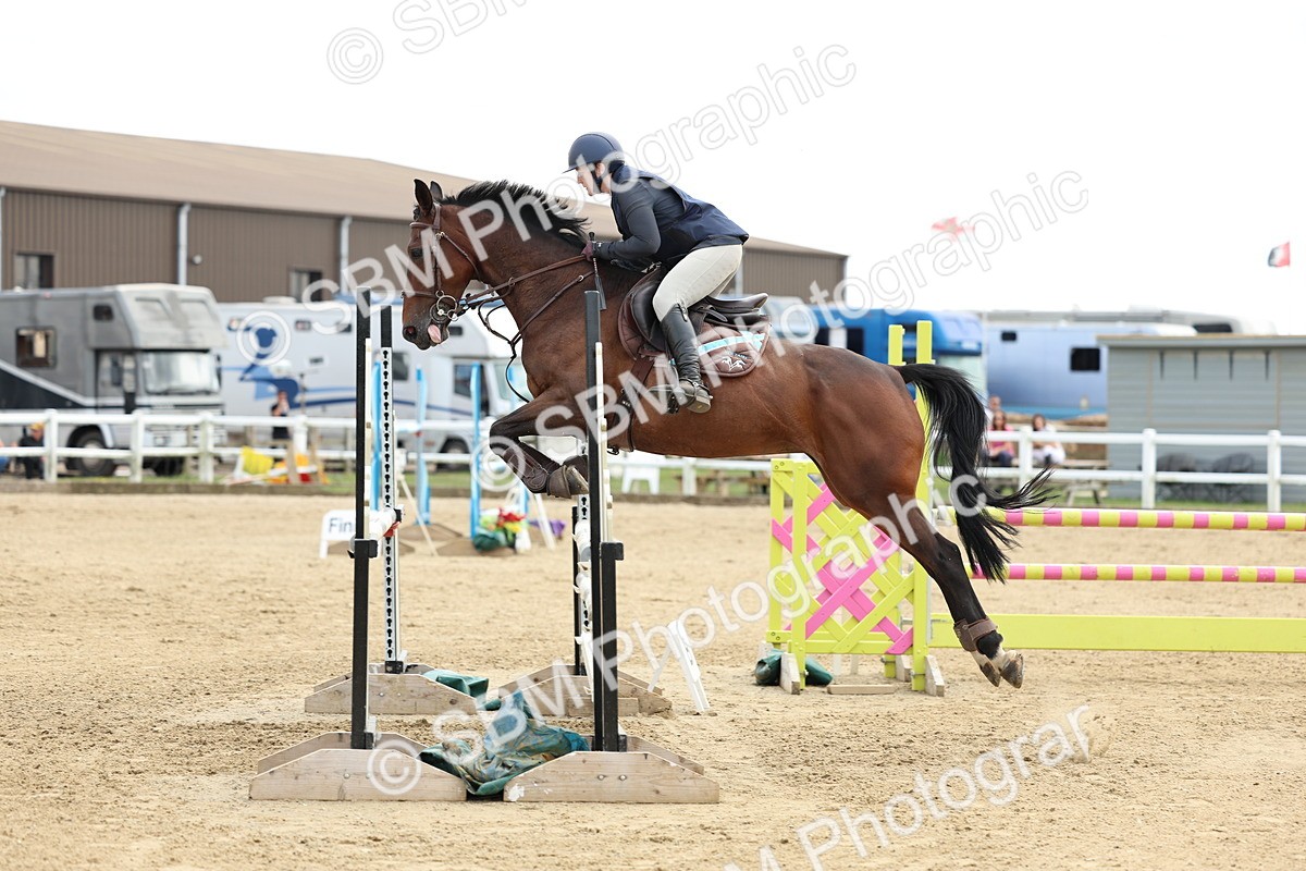 SBM_005210 - Class 18 - Senior 1.05m Open