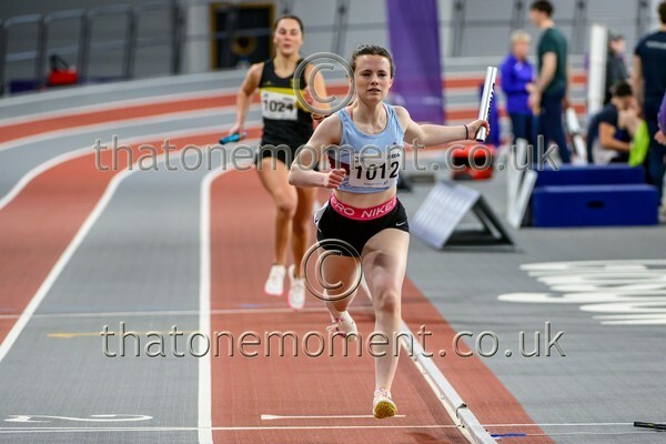 CombiMast25-925190 - Track Female Set One