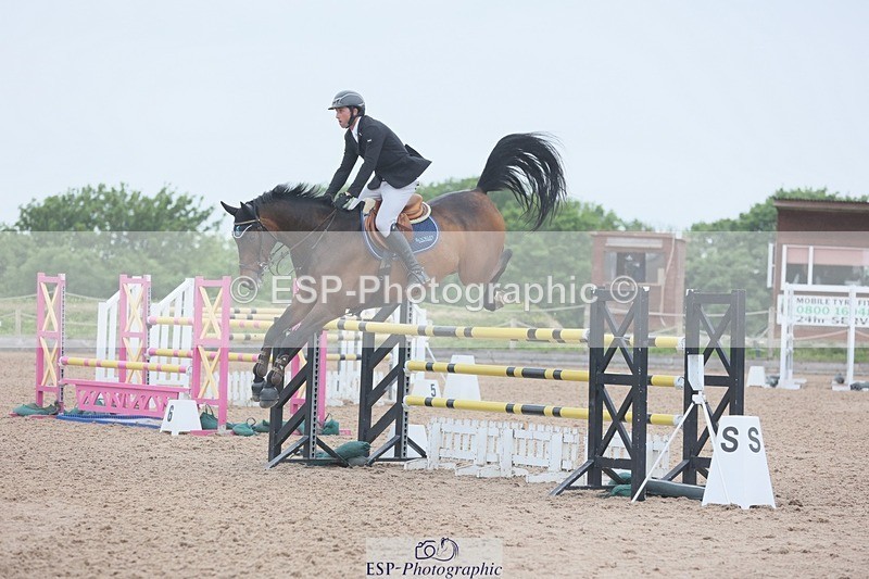 250524-124500-04766 - Cls 15 Snr Fox 1st Rnd