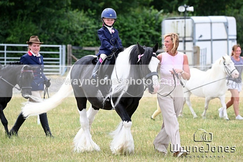 WJ6_8677 - Nancy & Churchill's first Show 22-06-25