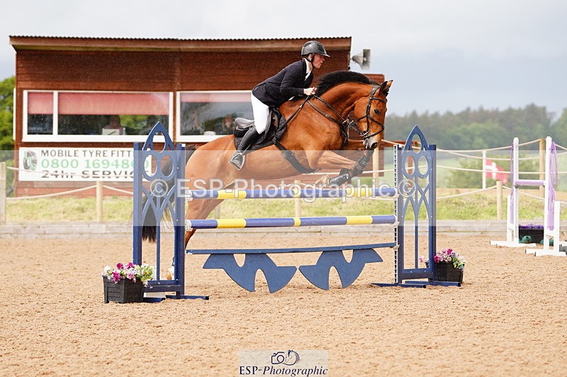 240526A-113228-07821 - Cls 26 Chard Equ 1.05m and 1.10m Grand Prix