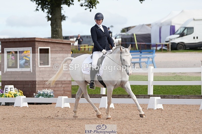 250906-130433-03507 - 065-Jessica.PerrySilver.Secret