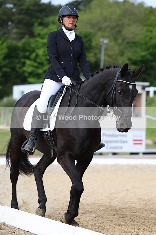 3E7A3404 - Class 2: INTRO B- INTRO 3 2024