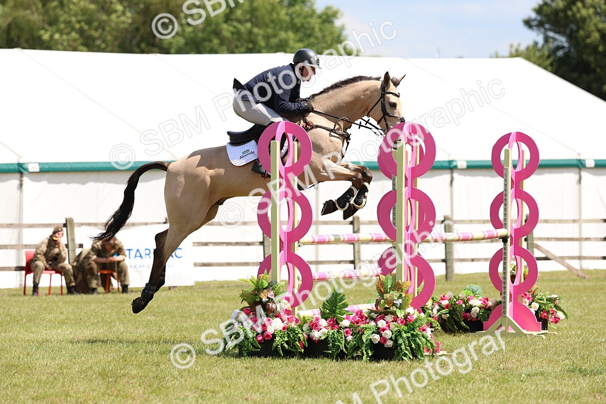 SBM_15608 - Class 207 - Senior 1.15m Open