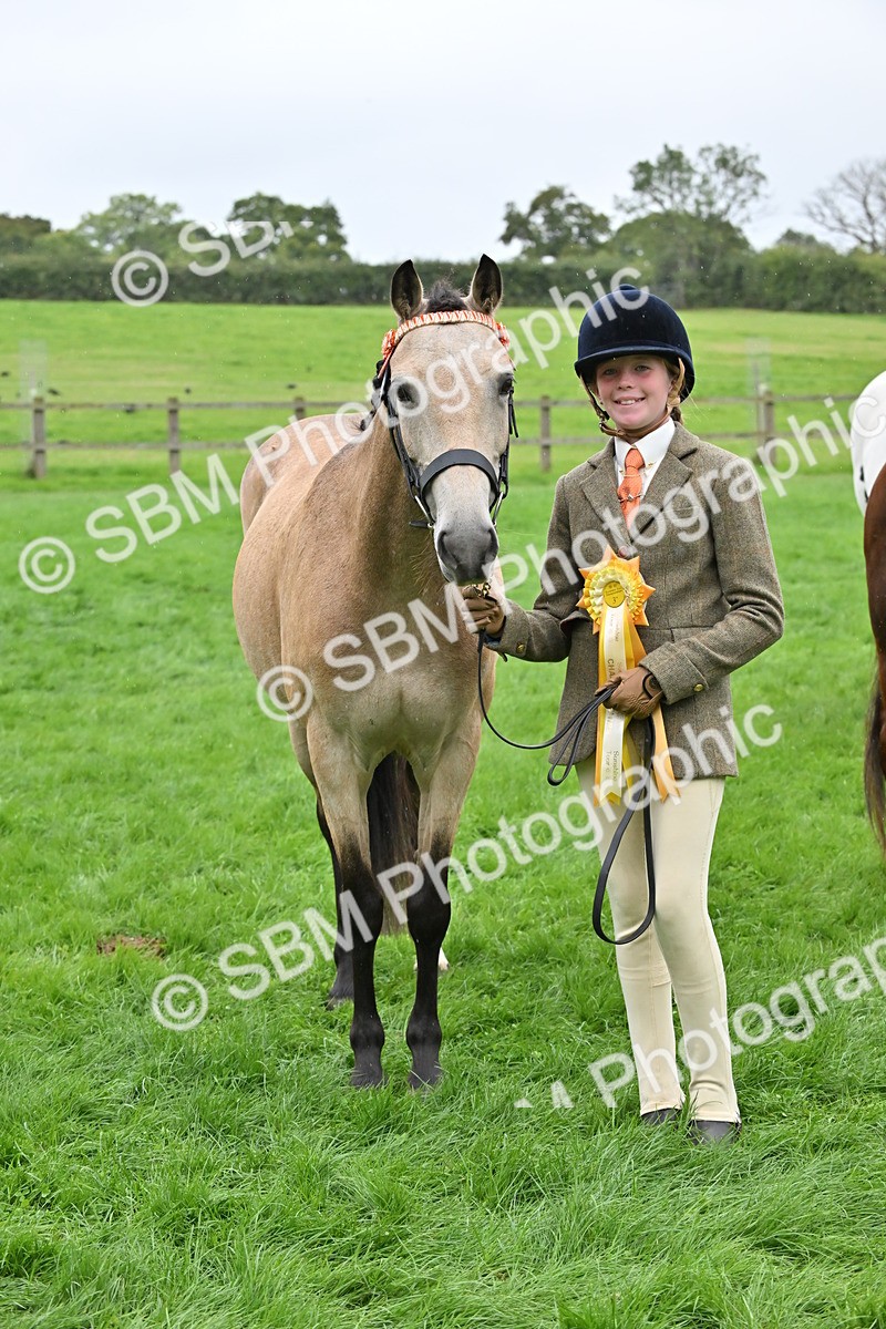 SBM_68624 - S42 - Junior Handler 9-12 Years