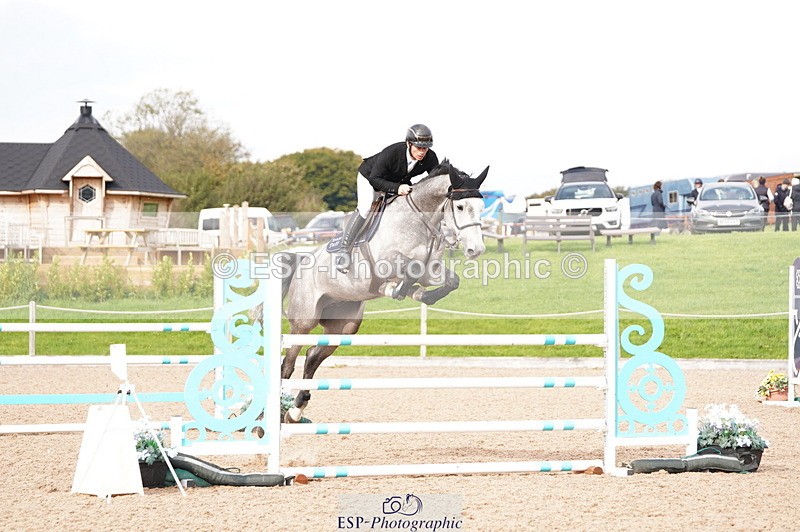 241004A-150412-00873 - Fri 04 Snr Fox & 1.20m Open