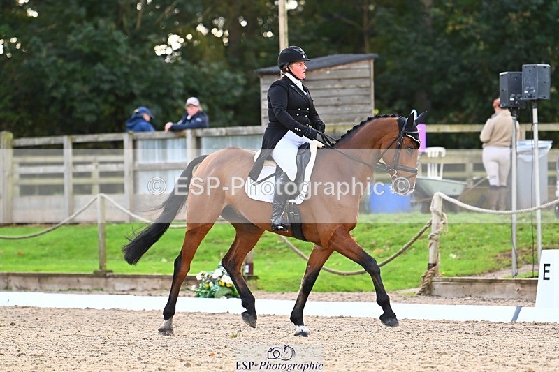 231021-144458-17915 - 359-ROSSDARRAGH.NERO-Charlotte.Rowe-DR