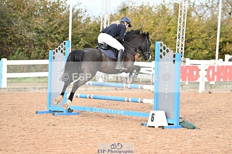 241117X-100823-03585 - Cls 09s Pony intro 90cm