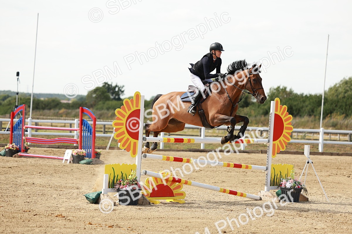 SBM_008073 - Class 4 - Senior Foxhunter - 1.20m Open