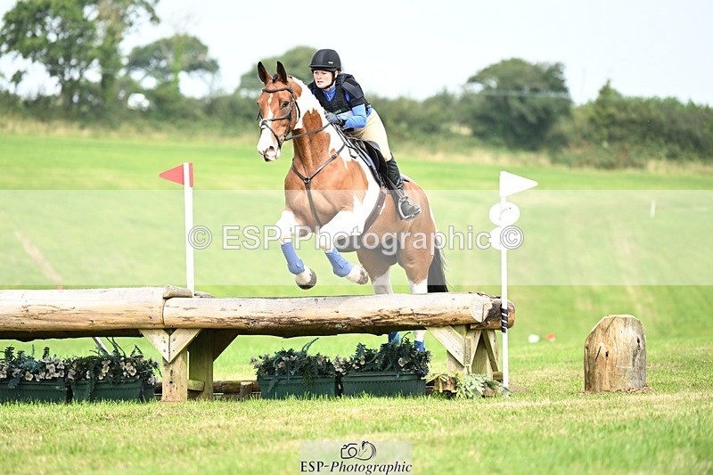 240831A-125306-02742 - 064-Rachel.Brockington-LYNWOOD.CLEAR.CUT