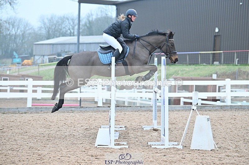 240113A-132820-02200 - Cls 12 Newcomers and 1.10m Open