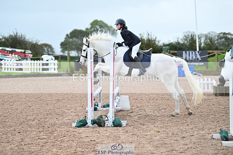 231029A-094141-02483 - 60cm Club and Schools