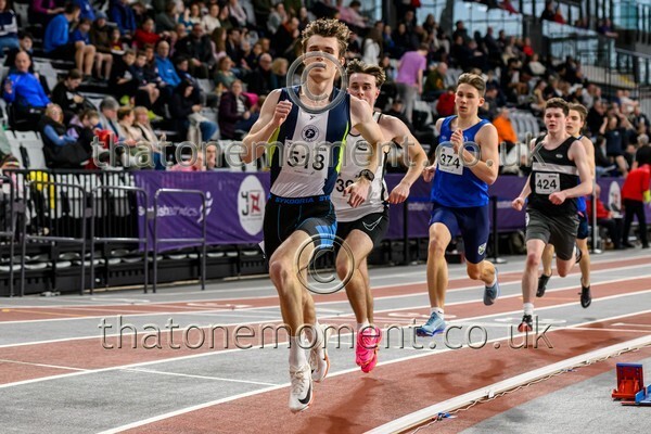 AgeInd25SUN-914183 - Track Male