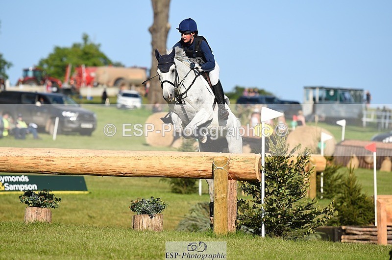 230527-181018-13746 - 172-VELOUMANI_TESS_LY-Aliene_Ruyter-XC