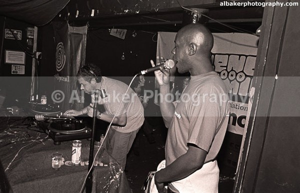 42 martin-brew  chris-jam - Friends & Family @ the-roadhouse 08.09.01