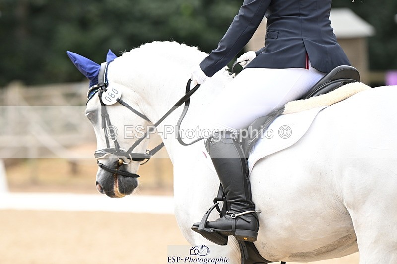 250808A-110125-00547 - 080-Becky.AndrewsTyan.Talk.of.the.town