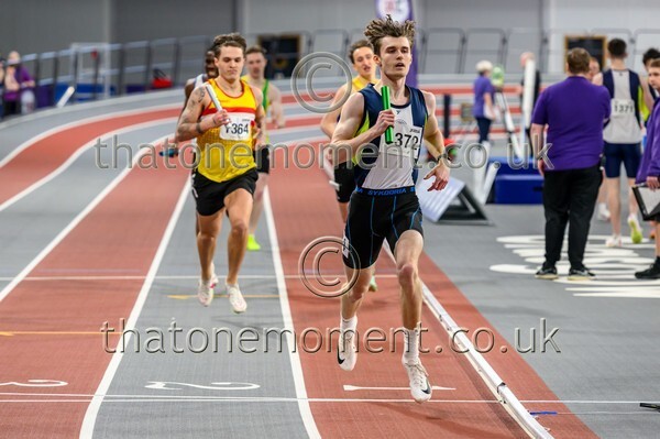 CombiMast25-914754 - Track Male Set One