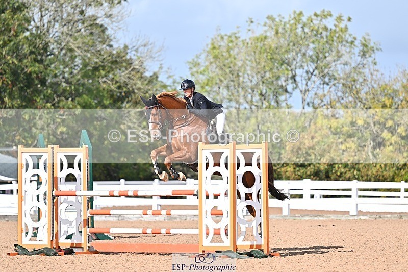 261014-130334-00549 - Cls  05 Snr Newcomers & 1.10m Open