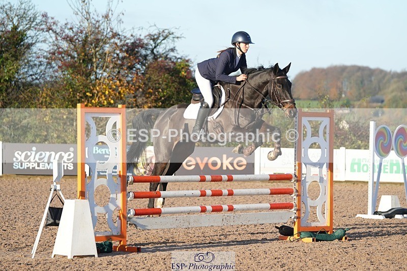 251108-084301-01813 - Cls 9 British Novice and 90cm Open